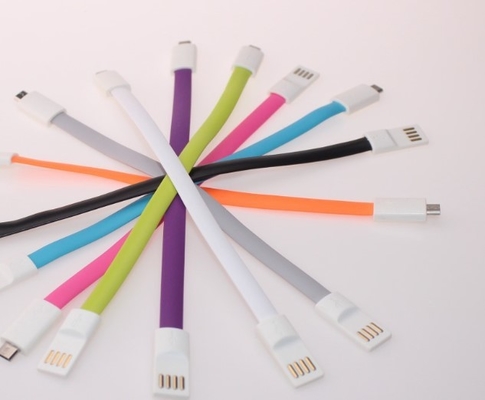 Cavo di dati piano del cellulare di USB del magnete variopinto per il telefono di Android di iPhone